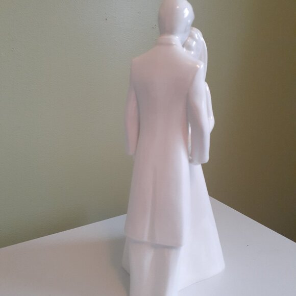 "With This Ring" Moments by Coalport sculpture Fine Bone China England - Picture 4 of 7